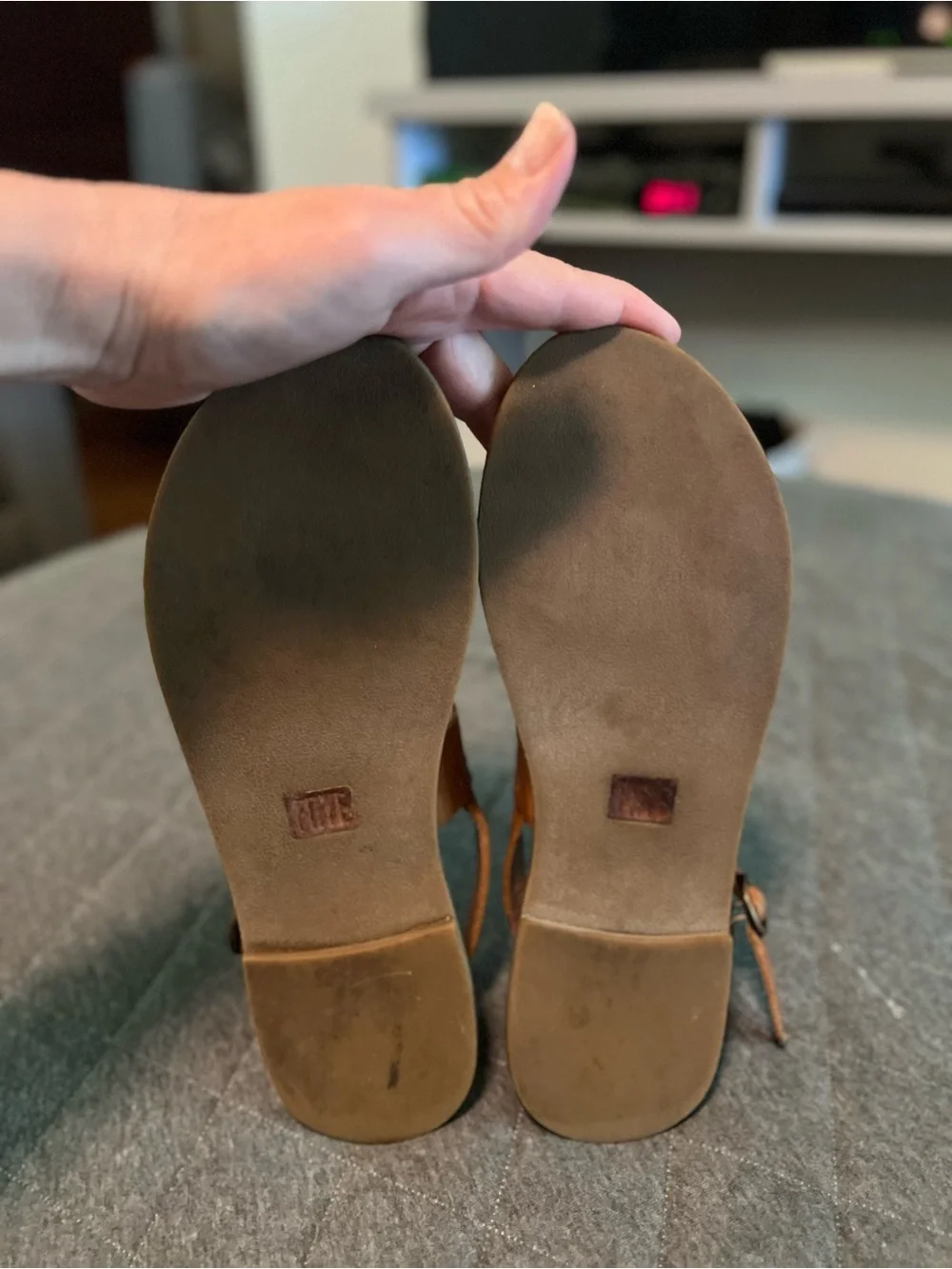 FRYE Ally 2.0 Sz 9.5 Leather Strap Sandals